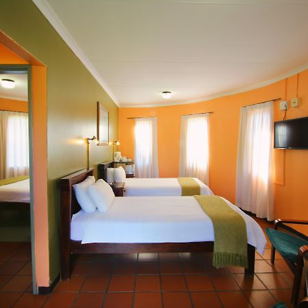 Kalahari Arms Hotel Khemsbok Zewnętrze zdjęcie