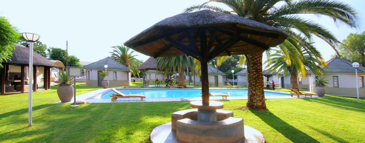 Kalahari Arms Hotel Khemsbok Zewnętrze zdjęcie